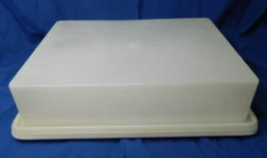 De Colección TUPPERWARE Fresh N Elegante Hoja Rectangular Tartero con Tapa 623-2 Blanco - Imagen 1 de 10