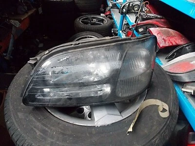 SUBARU LEGACY 2001  OUTBACK OUTBACK NS LEFT PASSENGER SIDE HEADLIGHT 10020653  - Image 1 of 4