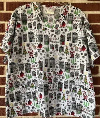 Blusa Médica UA Blanca Temática de Navidad Talla Grande Foto 1 de 4