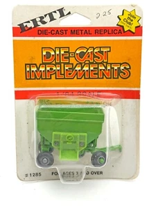 1/64 Deutz Allis Gravity Wagon - Picture 1 of 1