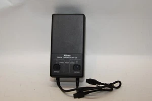 Nikon MH-30 Twin Battery Charger For Nikon F5 Cameras - Picture 1 of 7