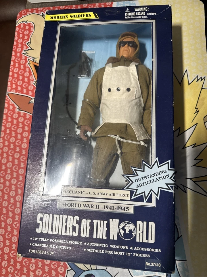 2002 Soldiers of the World WWII Mechanic US Army Air Force [Sealed Box/Box Wear] - Imagem 1 de 2