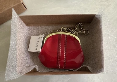 NUEVO CON ETIQUETAS COACH LTD HAMPTONS KISSLOCK MONEDERO CADENA CHAROL ROJO 40504 Foto 1 de 4
