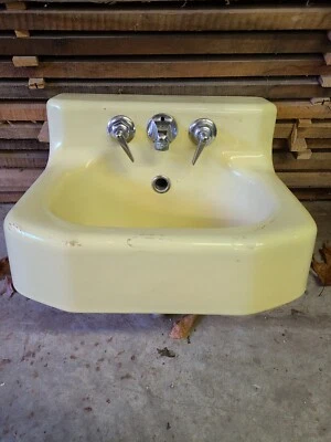 Fregadero de hierro fundido Kohler amarillo vintage modelo Mcm 2731 16x14 MCM tiene arañazos  Foto 1 de 4