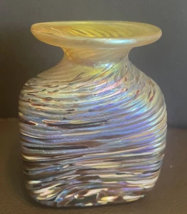 Art Glass Vase Signed by Robert Held Iridescent Gold - Picture 1 of 8