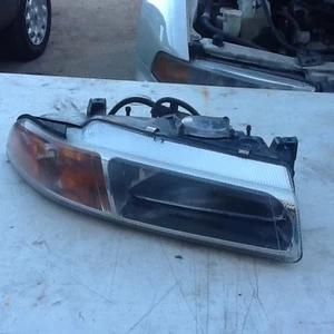 1999 Dodge Stratus Chrysler Cirrus Passenger Headlight W/bulbs Free Shipping - Picture 1 of 2