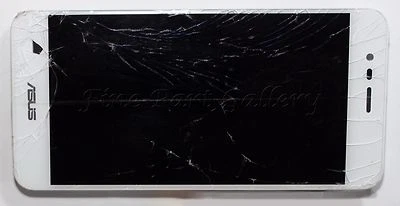 OEM ASUS ZENFONE 3 MAX ZC520TL X008DC REPLACEMENT WHITE~LCD~CRACKED DIGI~FRAME - Image 1 of 2
