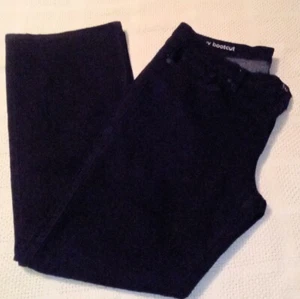 JC PENNEY  WOMEN’S CURVY BOOTCUT SOFT PREMIUM DENIM SIZE 33/16 BLACK - Picture 1 of 5