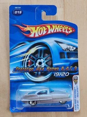 2005 Hot Wheels первое издание прототип Alfa Romeo B.A.T. 9 19/20 Realistix - Изображение 1 из 3