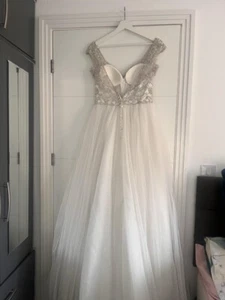 Ivory Weddings Dress Size 8/10 - Picture 1 of 3