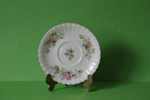 Royal Albert Moss Rose Untertasse Untere für Suppentasse Tasse 16 cm - Picture 1 of 1