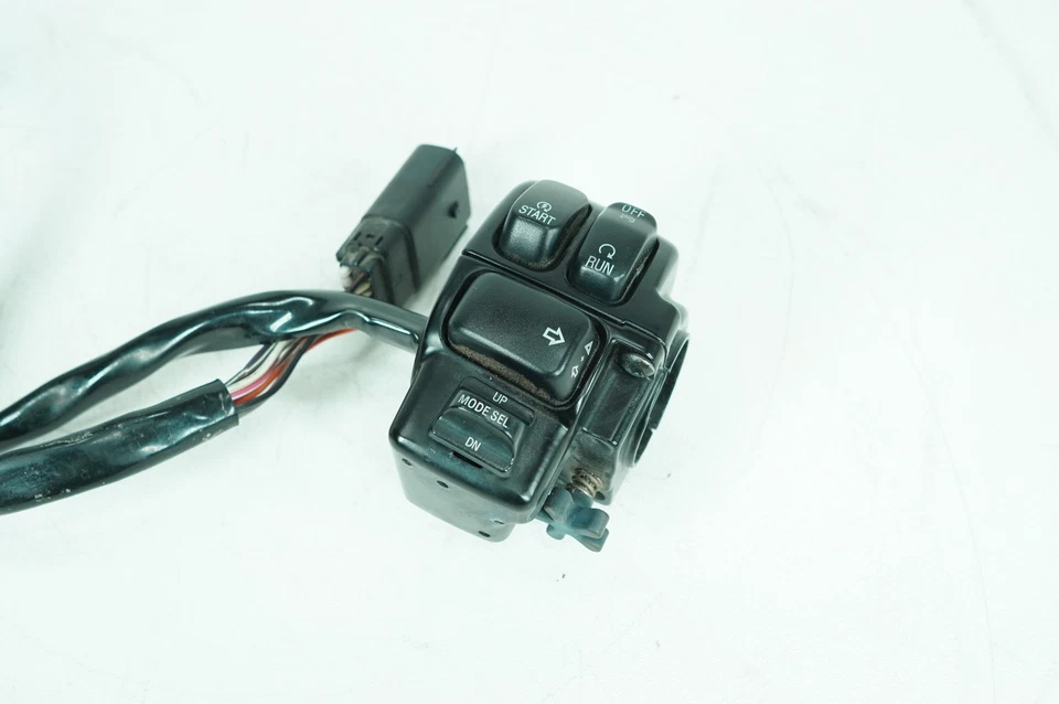 2007 Harley Touring Electra Glide OEM Right Engine Start Kill Switches Controls Foto 1 de 4