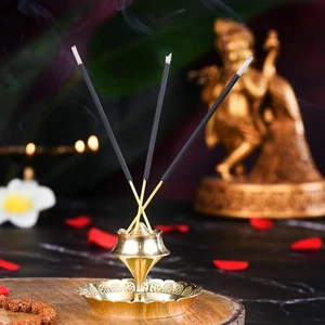 Supporto Agarbatti in ottone 2" con piastra porta incenso 5 bastoncini Hindu Navratri Puja - Foto 1 di 6