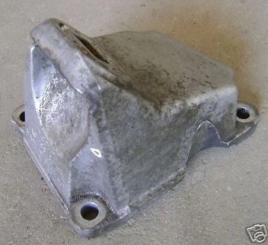 LH 发动机电机安装支架 奥迪 90 CS Cabriolet B4 - V6 - 4A0 199 307 M — 第 1/1 张图片