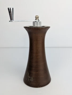Vintage Mr. Dudley Midcentury MCM Pepper Mill - Image 1 of 4