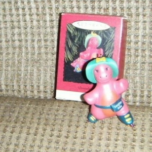 1994 DAUGHTER ORNAMENT Hallmark Pink Dinosaur on Roller Blades MIB - Bild 1 von 1