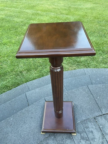 1989 The Bombay Company Wooden Pedestal Planter Plant Stand Side Table 28" tall Cover