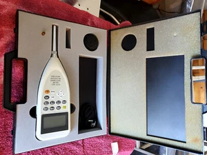 CASTLE sound level meter type 1 - Picture 1 of 9