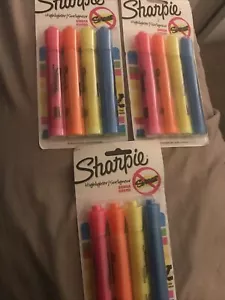 4-Pack x 3 Sharpie Chisel Tip Highlighter With Smear Guard Assorted Colors 25174 - Picture 1 of 2