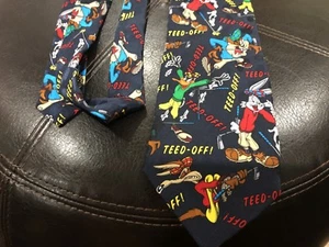 Vintage 1995 Looney Tunes Teed Off!  Golf Bugs Taz Daffy Coyote Silk Tie 90s - Picture 1 of 5
