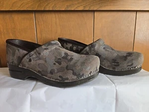 Dansko Professional Women's Clogs Suede Camo 40 Very Nice - Picture 1 of 12