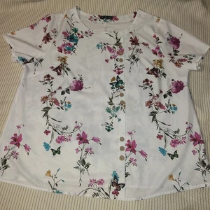 Emery Rose Size 2XL Blouse White With Colorful Floral And Butterfly Print - Picture 1 of 11