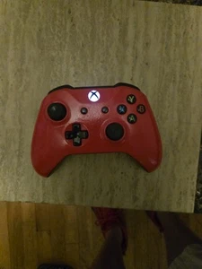 Roter Xbox One Controller getestet und funktioniert - Bild 1 von 6