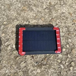 Theo Dispositivo di assistenza vocale ad energia solare per assistenza alla guida - Foto 1 di 5