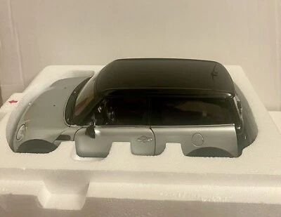 Kyosho 1:18 Mini Cooper Clubman  n. 08745S  - Immagine 1 di 4