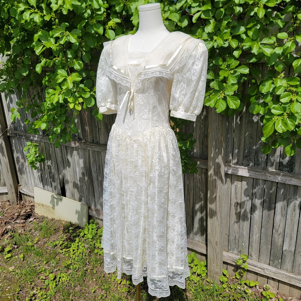 Vestido De Colección Gunne Sax Jessica McClintock Encaje Cuello Volantes Talla 7 Crema Pradera Foto 1 de 4