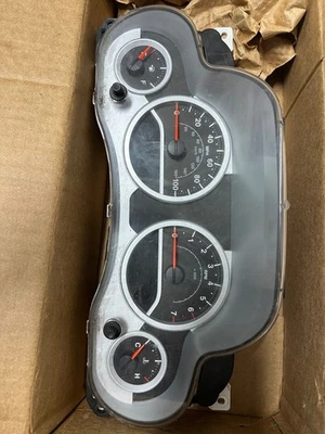 Jeep Wrangler JK JKU 2008 velocímetro clúster 228.710 millas OEM 05172267 Foto 1 de 4