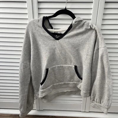 Lindo suéter con capucha gris y negro Lucky Brand para mujer talla mediana Foto 1 de 4