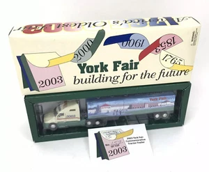 York Fair 2003 Building for the Future Tractor Trailer 1:80 159 of 720 - Bild 1 von 7