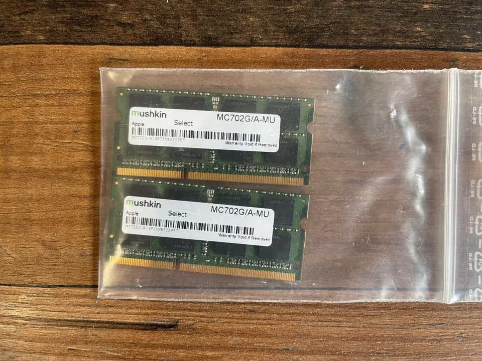 #03165:4GB DDR3-1333 SODIMM 2Rx8 1.5V / APPLE MC702G/A (unit) - Bild 1 von 1