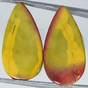 Coppia di pendenti cabochon in poligramma naturale 10,20 ct pera 11X21X3MM - Foto 1 di 4