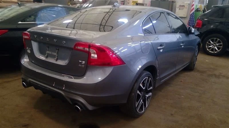 Cuerpo del acelerador híbrido enchufable para Volvo S60 5604365 15-23 Foto 1 de 3