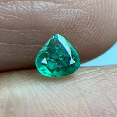 PIEDRA PRECIOSA ESMERALDA COLOMBIANA NATURAL VERDE VIVO 0,26 quilates corte GFCO certificado Foto 1 de 4