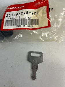 Honda Outboard Motor Key/ 35110-ZV5-V20 ( W02 ) Two Keys - Bild 1 von 1