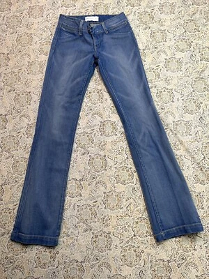 Pantalones de mezclilla de papel y tela bootcut para mujer de diseñador azul talla Pantalón informal 24 para mujer Foto 1 de 4