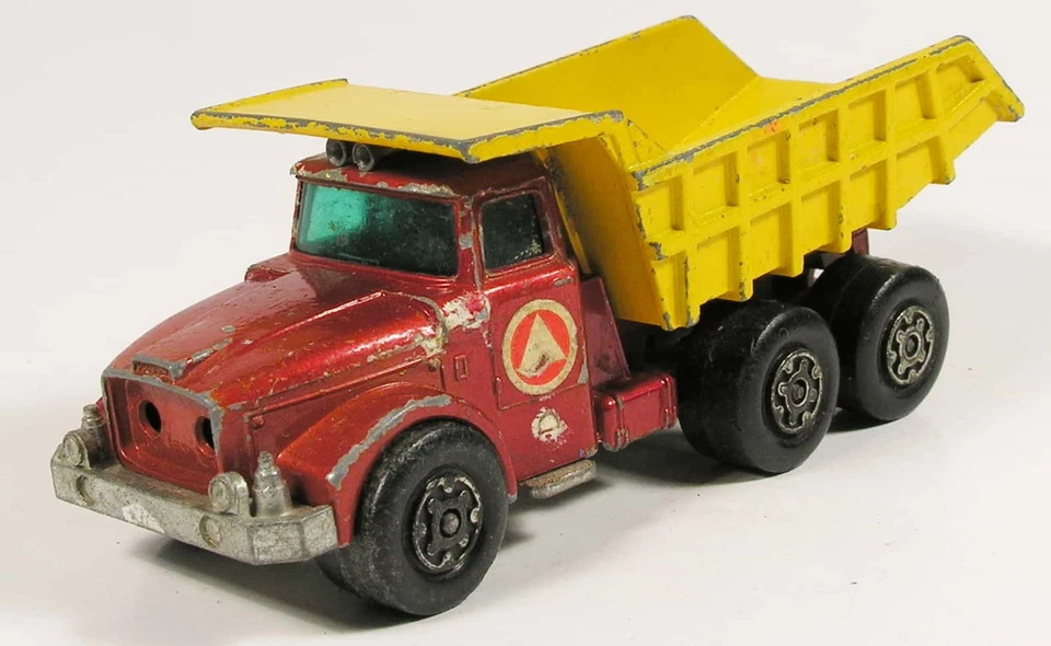 MATCHBOX K10 K19 SCAMMELL CONTRACTOR TIPPER TRUCK SUPERKINGS KING SIZE - Image 1 of 1