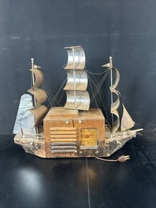 Modellino radio d'epoca Melody Majestic Cruiser 1941 non testato - Foto 1 di 7