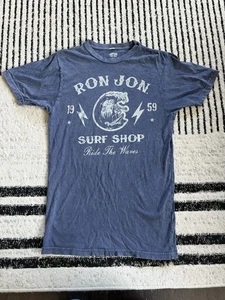 Ron Jon Surf Shop 1959 Ride The Waves Surfing Skeleton azul marino pequeño - Imagen 1 de 3