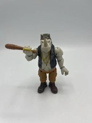 Figura TMNT Teenage Mutant Ninja Turtles ROCKSTEADY Out of the Shadows 5" con murciélago Foto 1 de 4