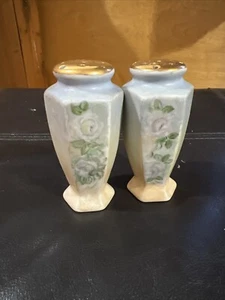 Vintage Japan Porcelain White Roses Salt and Pepper Shakers Cork Stoppers - Picture 1 of 4