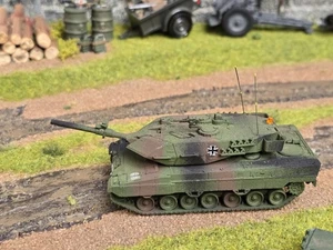 Roco MINITANKS Kampfpanzer Leopard 2 A6 ,BW gesupert mit decals, H0 , 1:87 #1369 - Bild 1 von 4