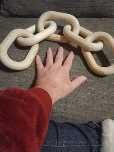 Wood Chain Link Decor, 5 Link, (Coffee Table Shelf Decor and ect. - Picture 1 of 5