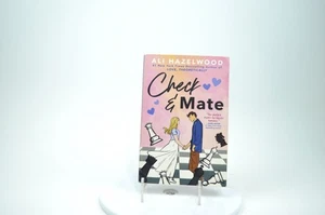 Check & Mate by Ali Hazelwood Trade Paperback Very Good - Imagen 1 de 8