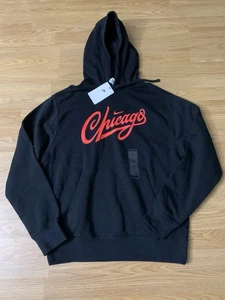 DN6901 010 Nike Chicago Club Fleece Script Hoodie Sweatshirt Size Medium Men’s - Picture 1 of 2