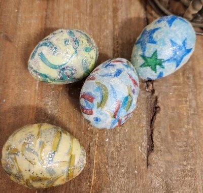 Juego de huevos de Pascua decoupage vintage/4 rellenos de cuenco decorativos azules, verdes, amarillos  Foto 1 de 4