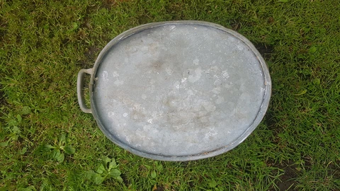Original Vintage Tin Bath. Galv,  Great Planter/Drinks Cooler Watertight Cover